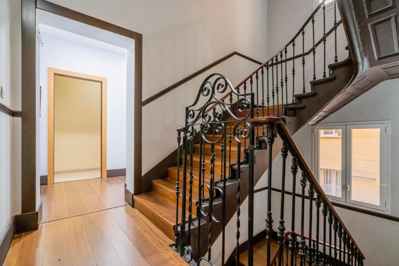 For You Rentals Elegante Y Bonito Apartamento Temporal En El Corazon De Madrid Inf1C Exterior photo