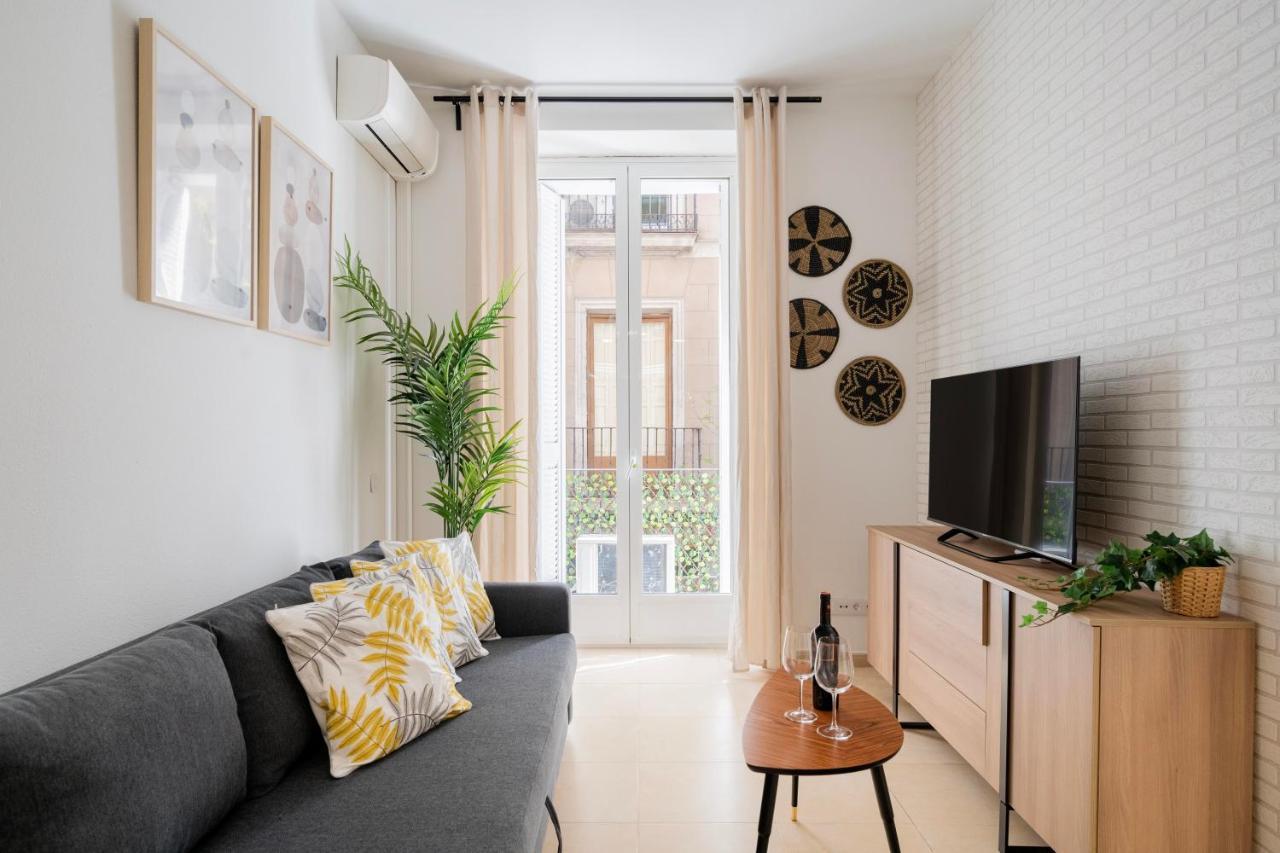 For You Rentals Elegante Y Bonito Apartamento Temporal En El Corazon De Madrid Inf1C Exterior photo